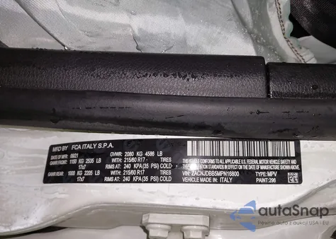 2021 Jeep Renegade Latitude 4X4 z USA, uszkodzony, nr VIN ZACNJDBB5MPN16800